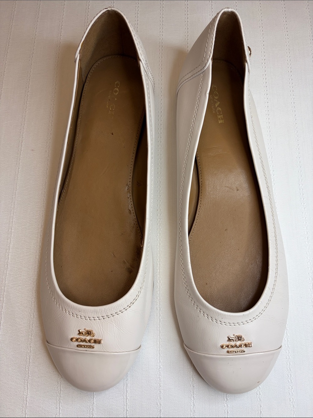 Coach Cream Leather Ballet Flats with Gold Logo